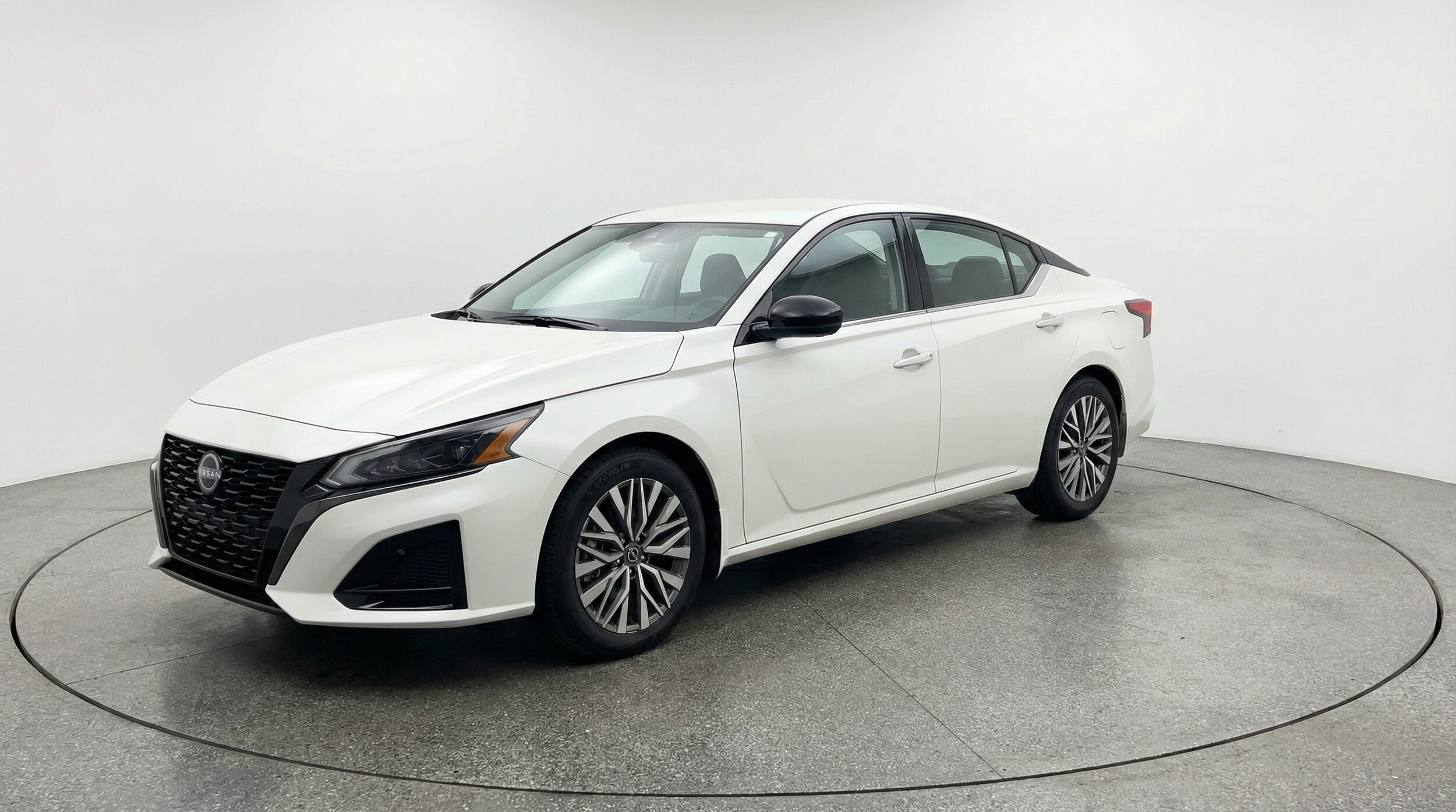 Thumbnail: 2025 Nissan Altima - 3