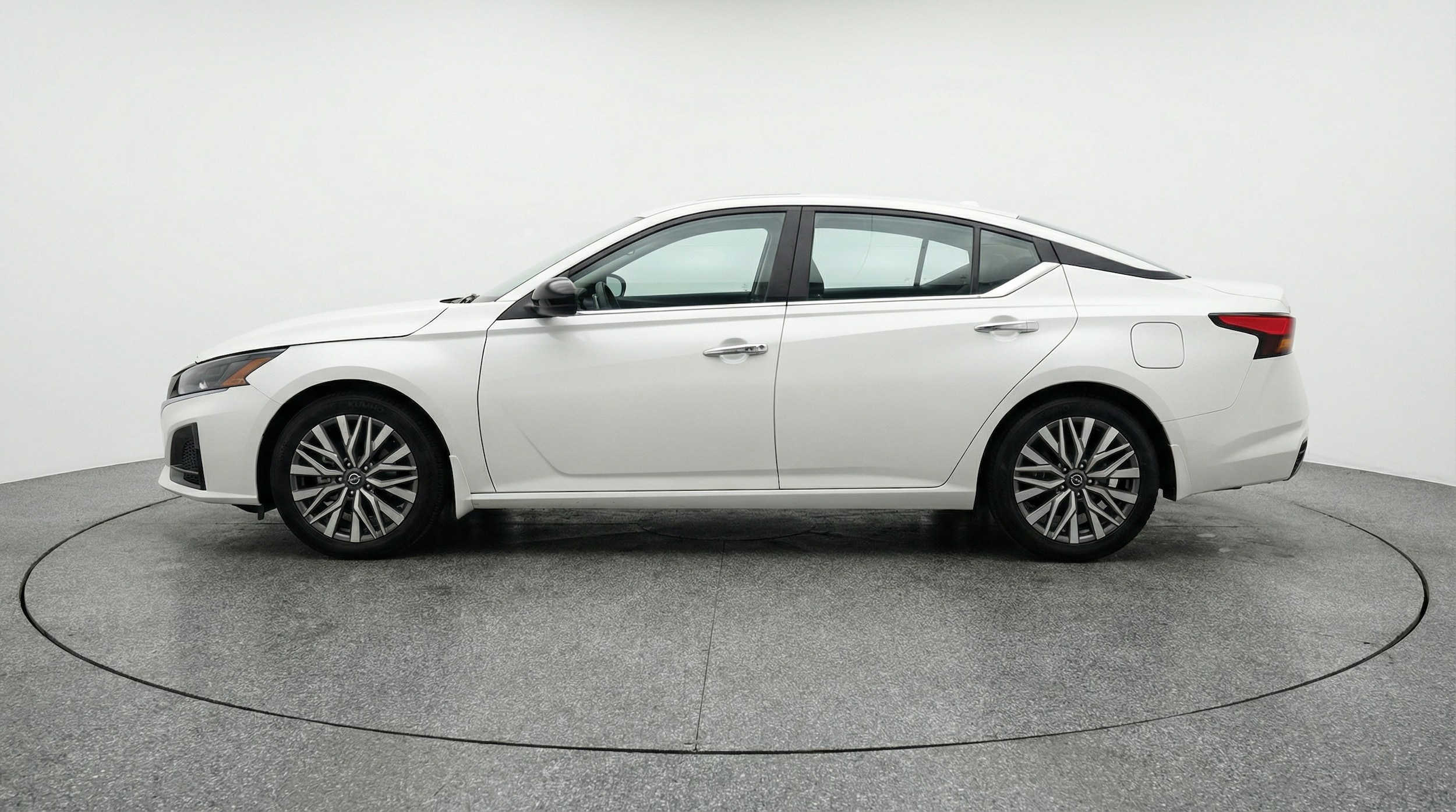 Thumbnail: 2025 Nissan Altima - 4