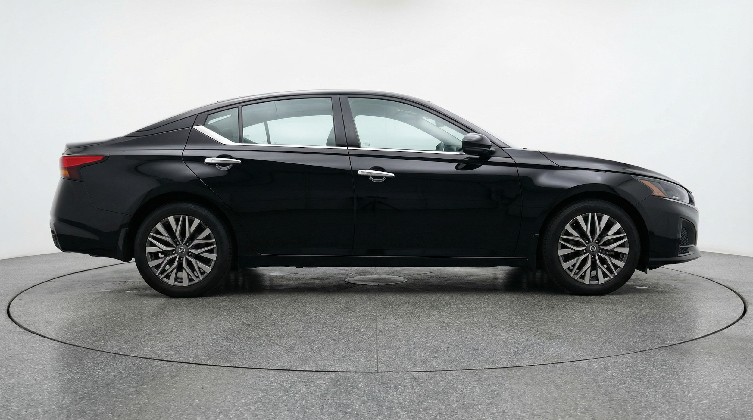 Thumbnail: 2025 Nissan Altima - 8