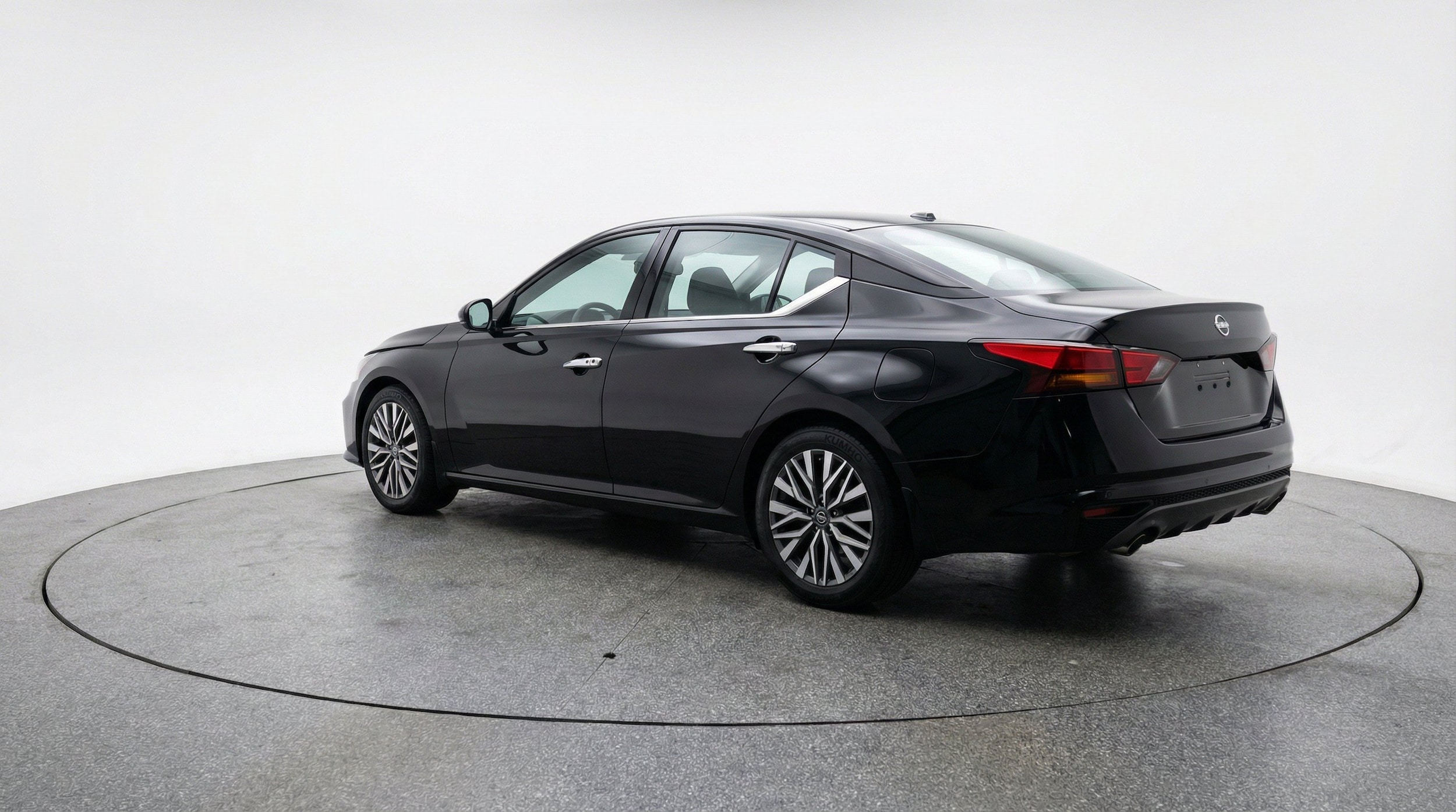 Thumbnail: 2025 Nissan Altima - 6