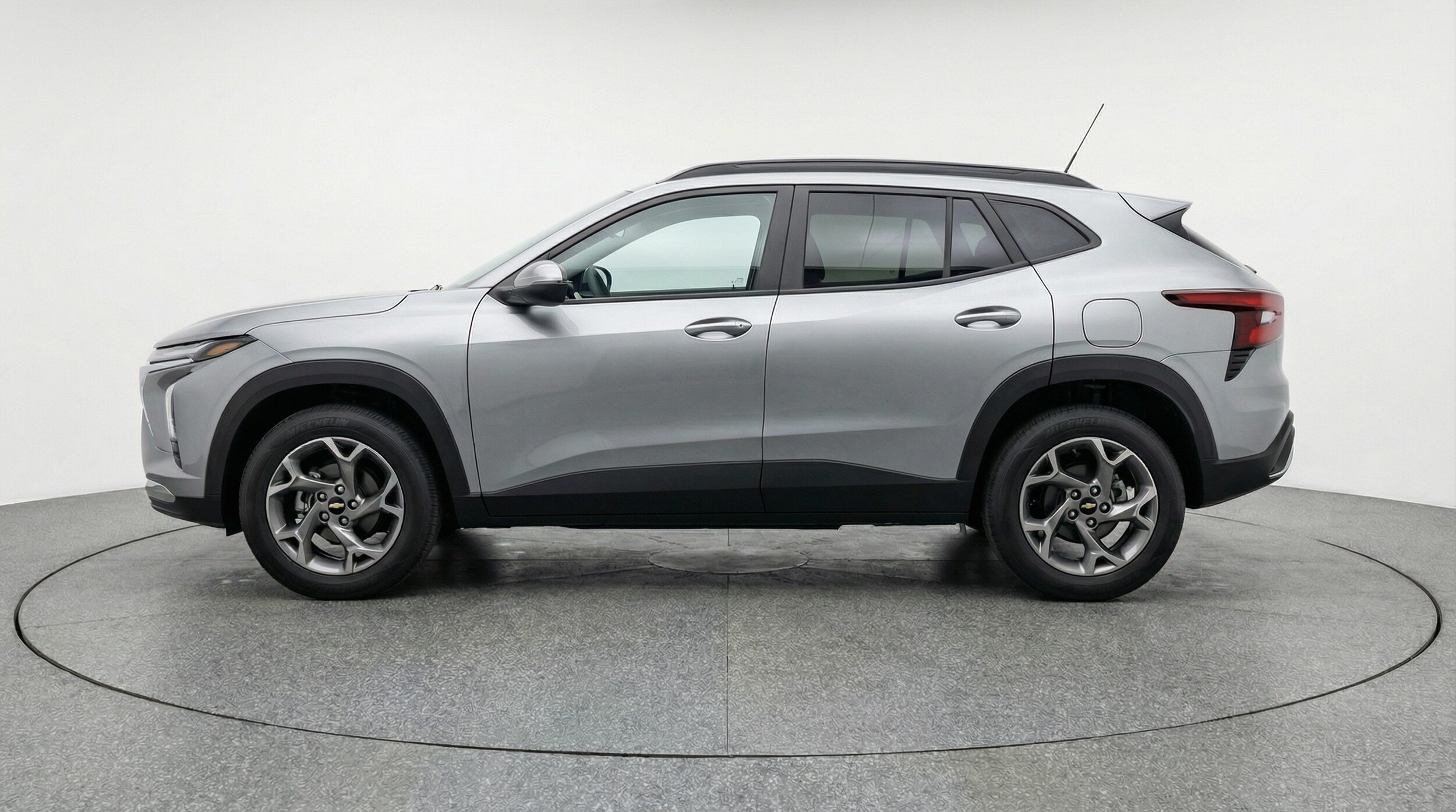 Thumbnail: 2025 Chevrolet Trax - 4