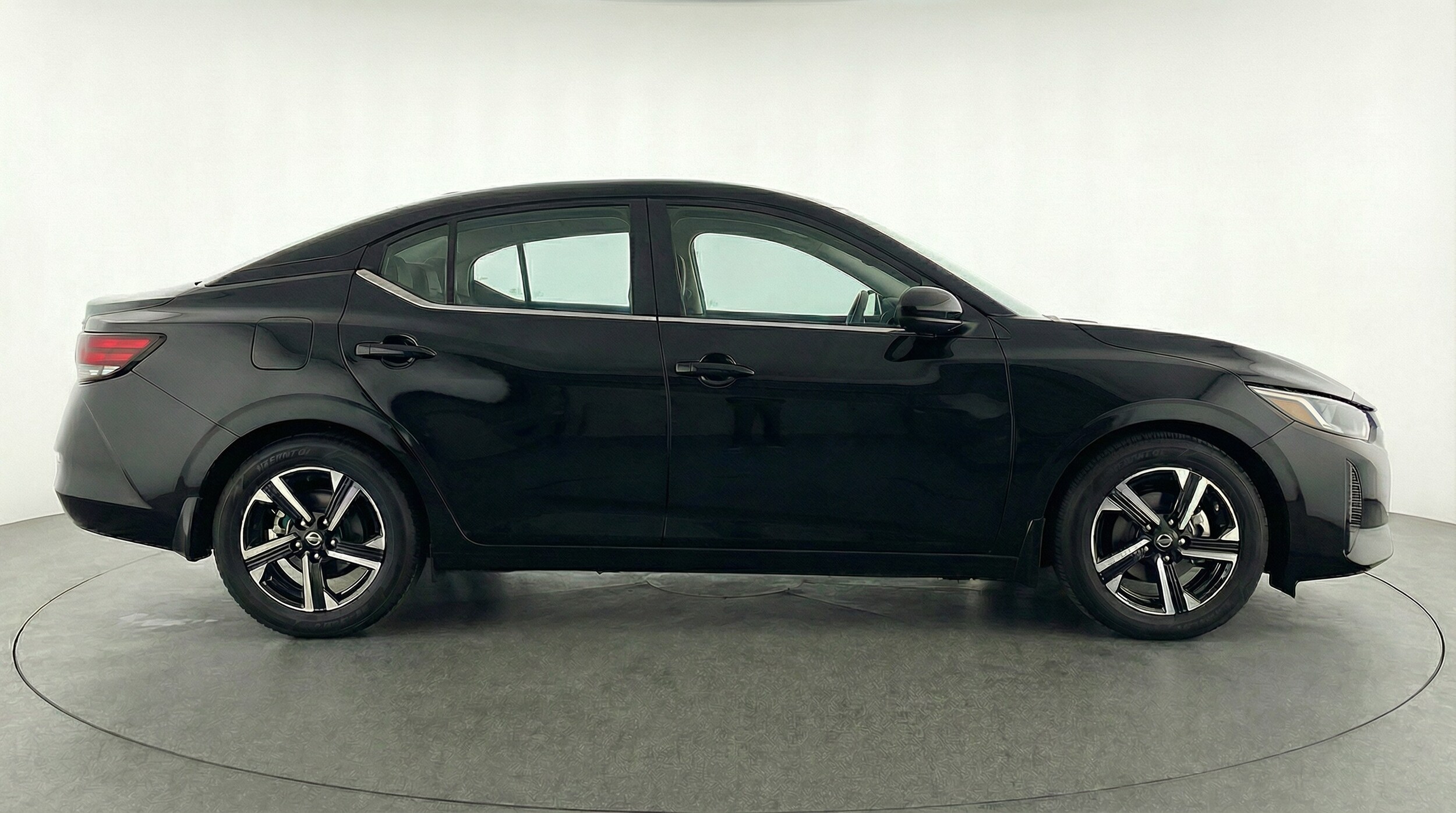 Thumbnail: 2025 Nissan Sentra - 8