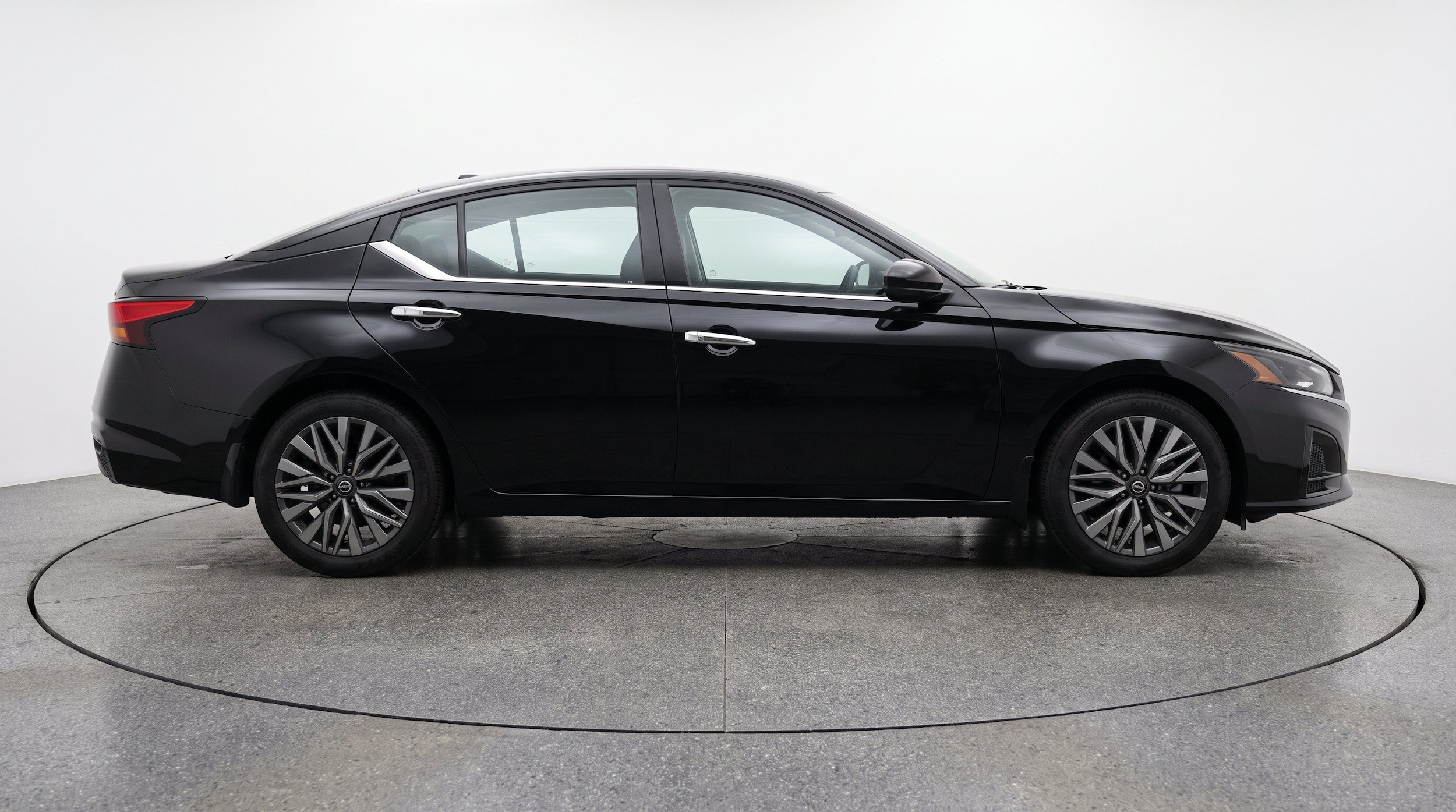 Thumbnail: 2025 Nissan Altima - 10