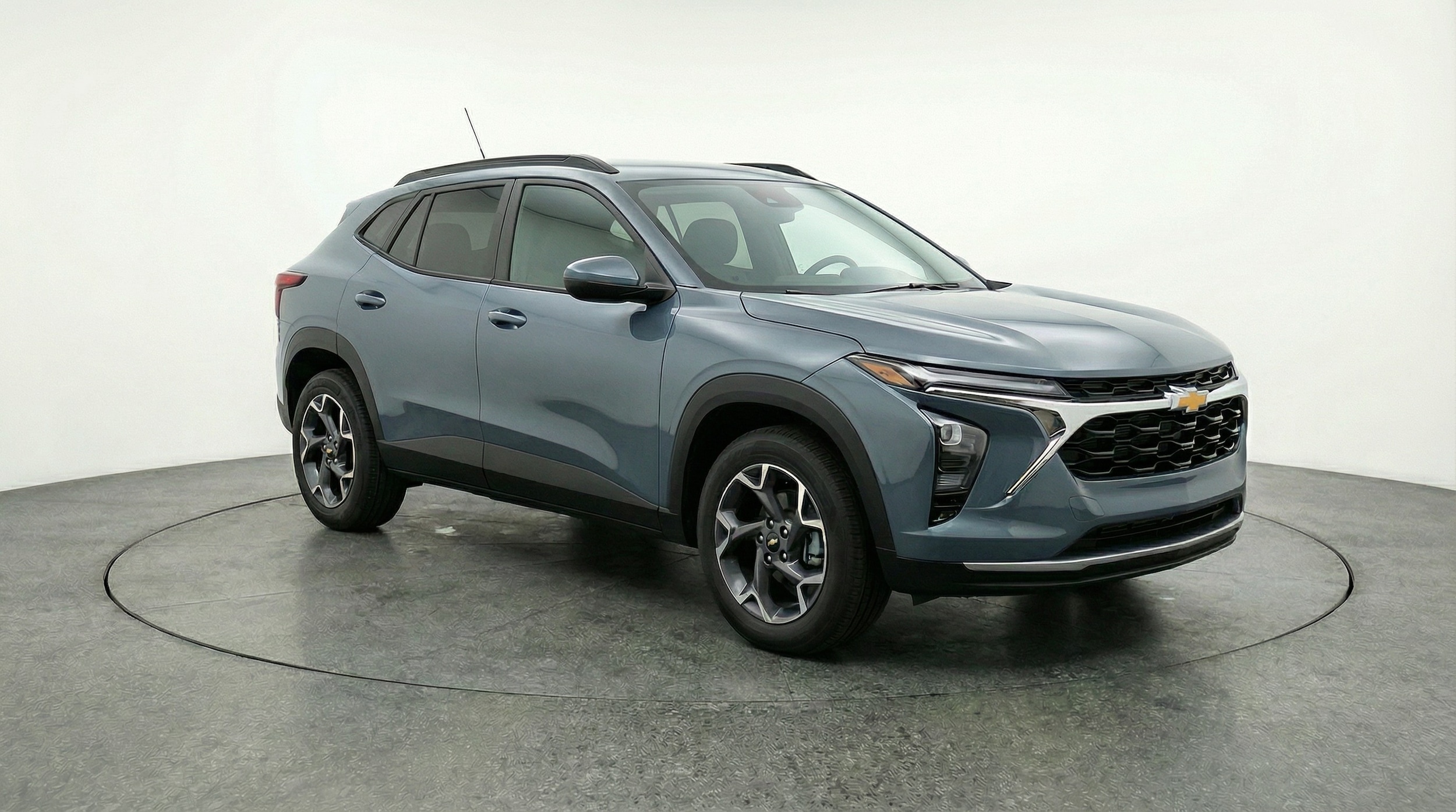 Thumbnail: 2025 Chevrolet Trax - 1