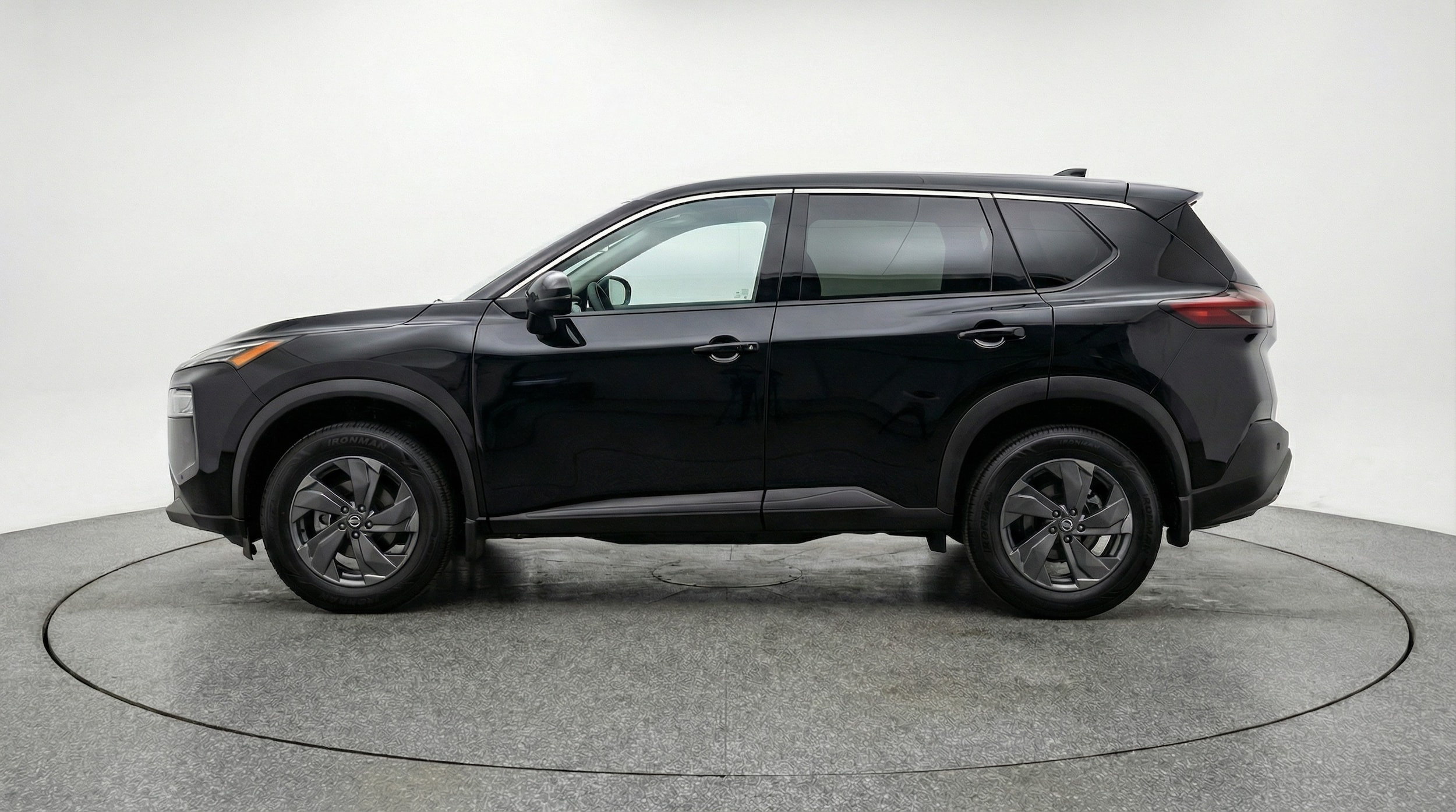 Thumbnail: 2025 Nissan Rogue - 4