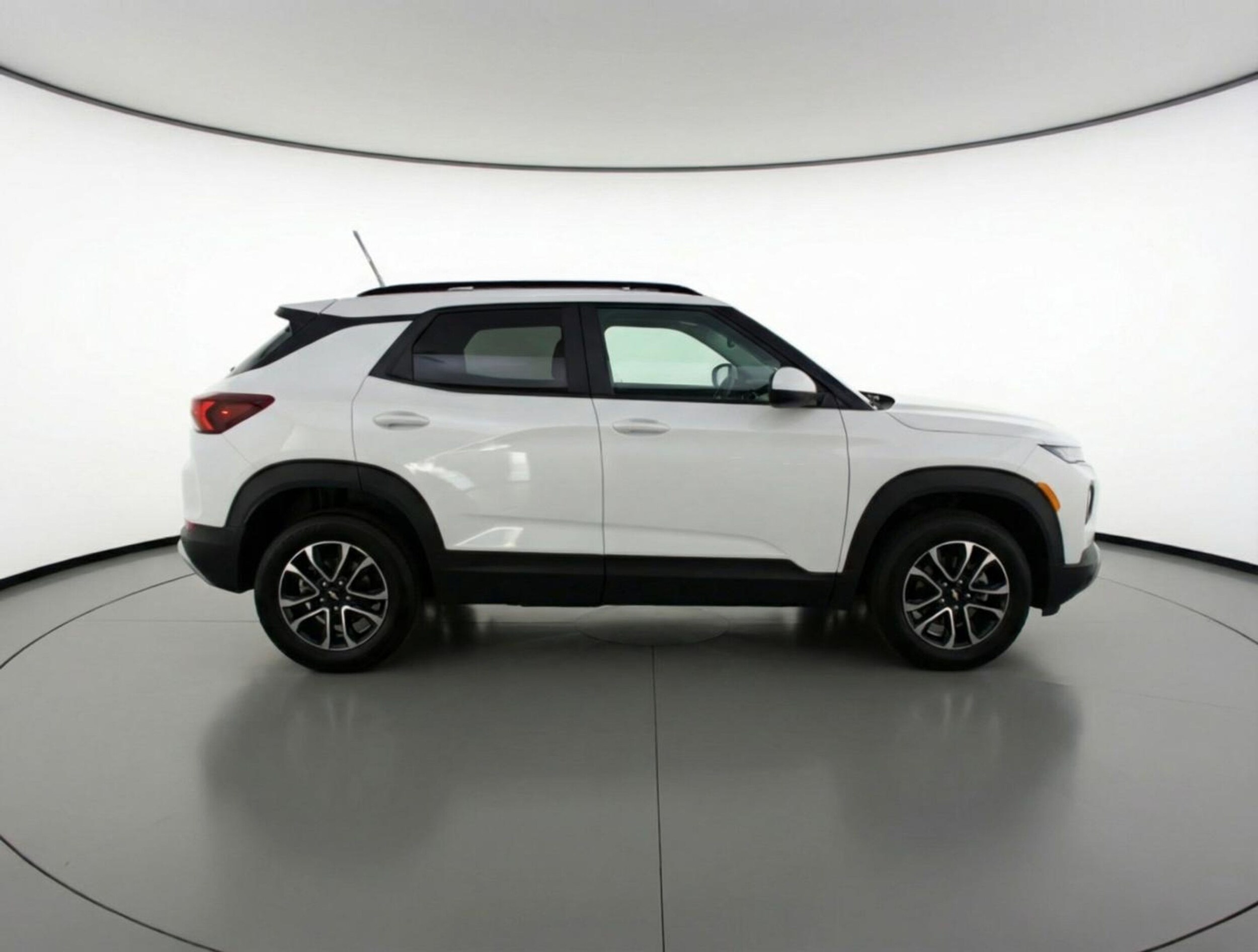 Thumbnail: 2025 Chevrolet TrailBlazer - 8