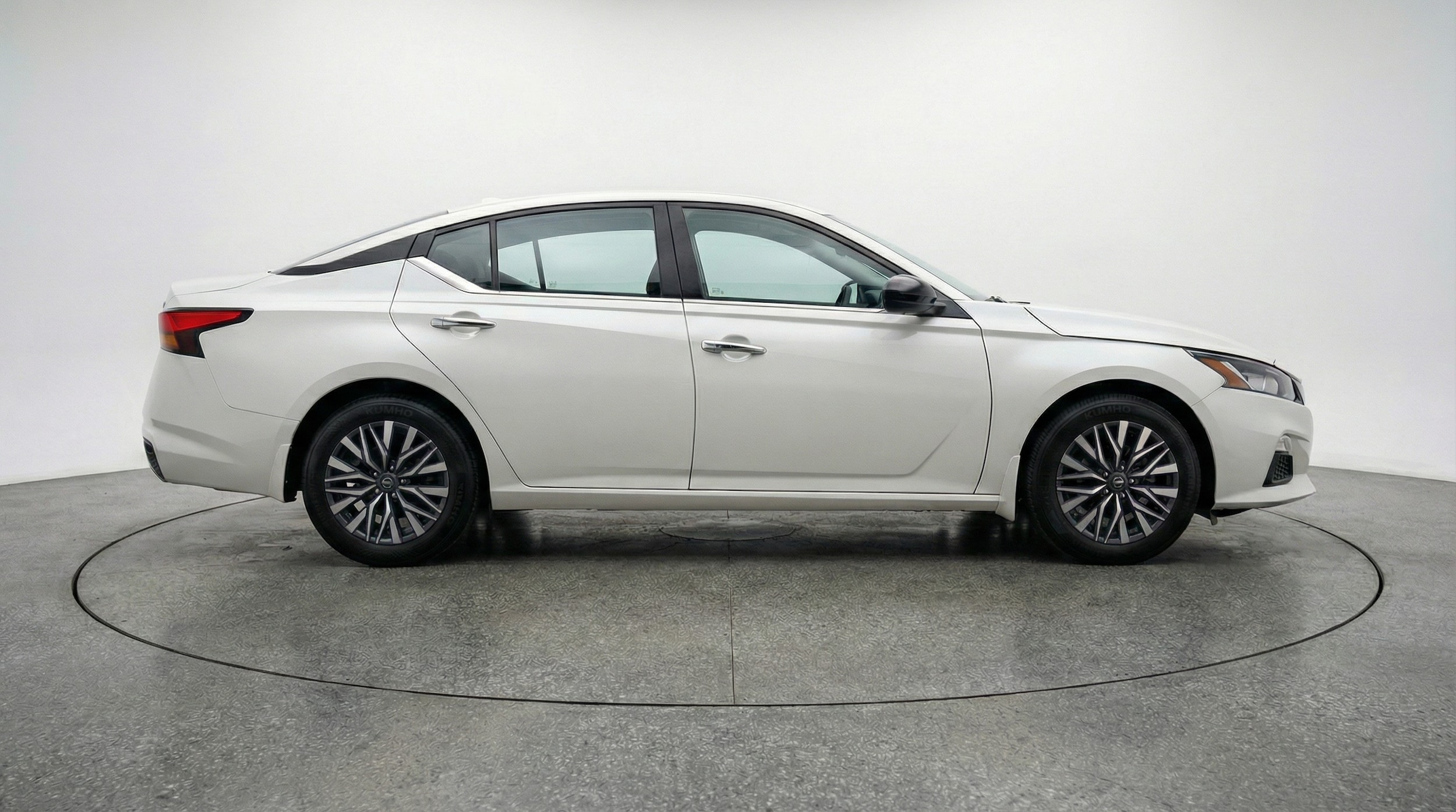 Thumbnail: 2025 Nissan Altima - 8