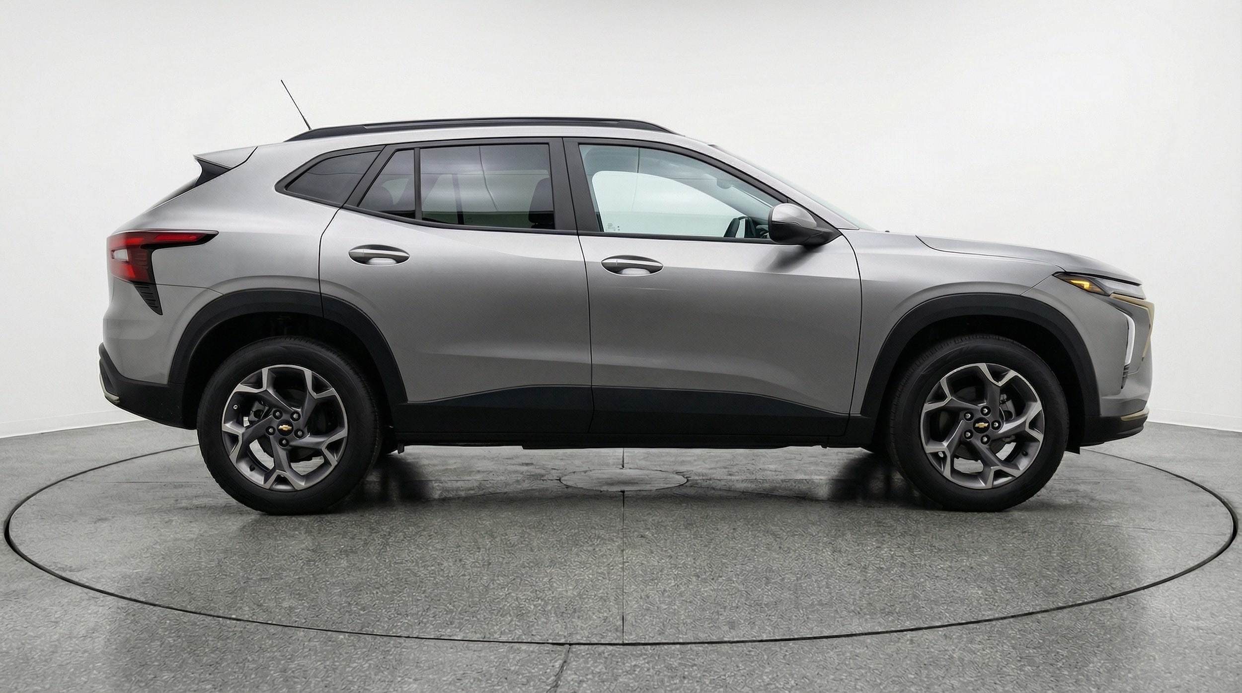 Thumbnail: 2025 Chevrolet Trax - 8