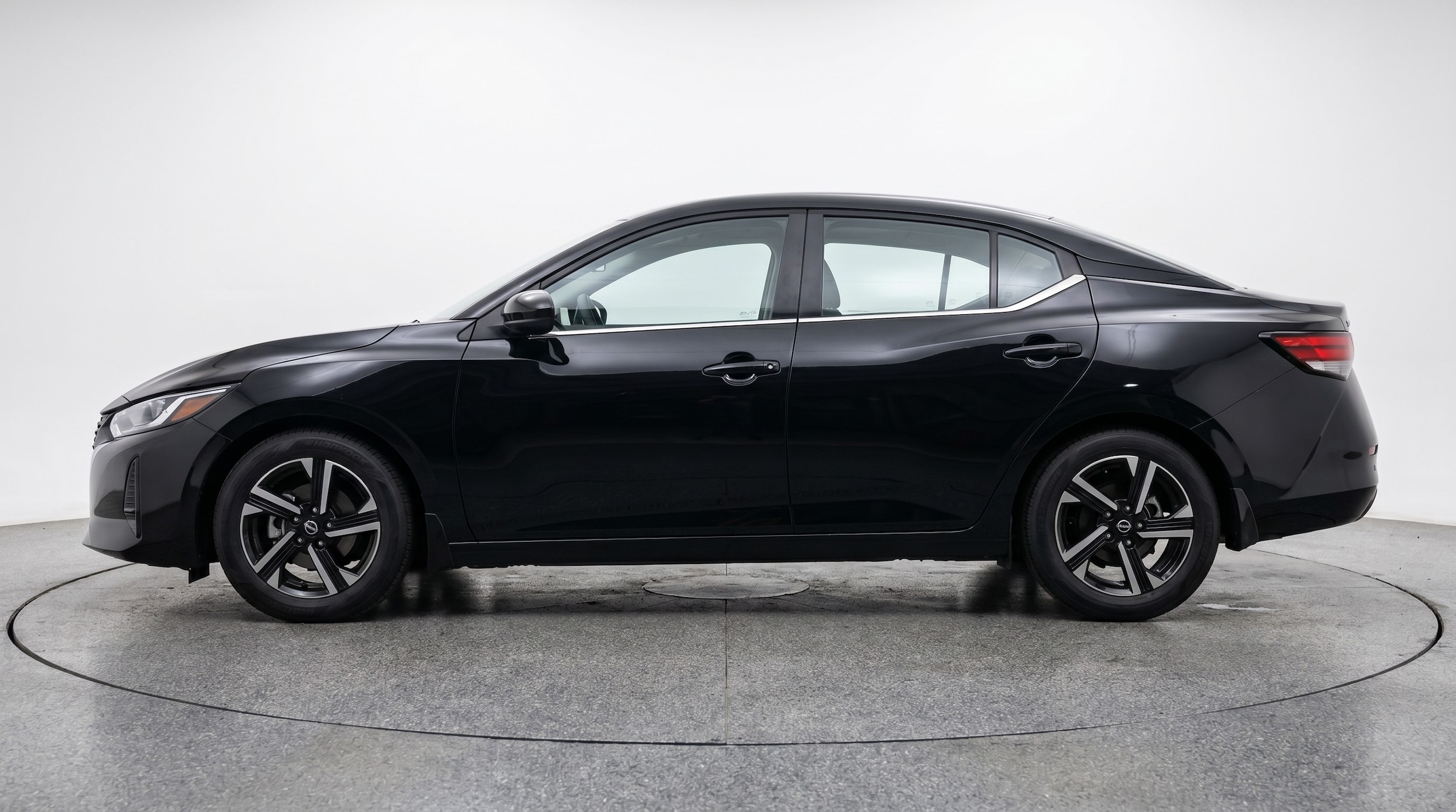 Thumbnail: 2025 Nissan Sentra - 4