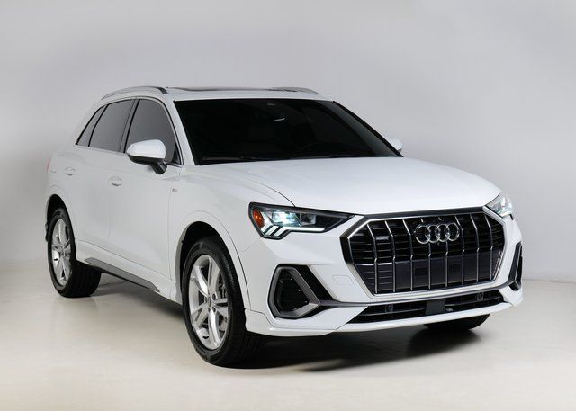 2022 Audi Q3 Premium Plus