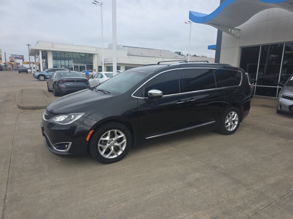 Used 2020 Chrysler Pacifica Limited Van Passenger Van