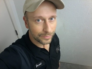 Staff member David Dorton, Porter from 68d914966809