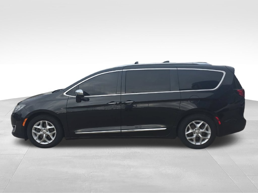 Used 2020 Chrysler Pacifica Limited with VIN 2C4RC1GG2LR150676 for sale in Paducah, KY