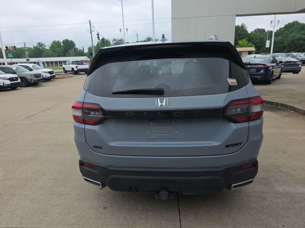 Used 2025 Honda Pilot Sport SUV