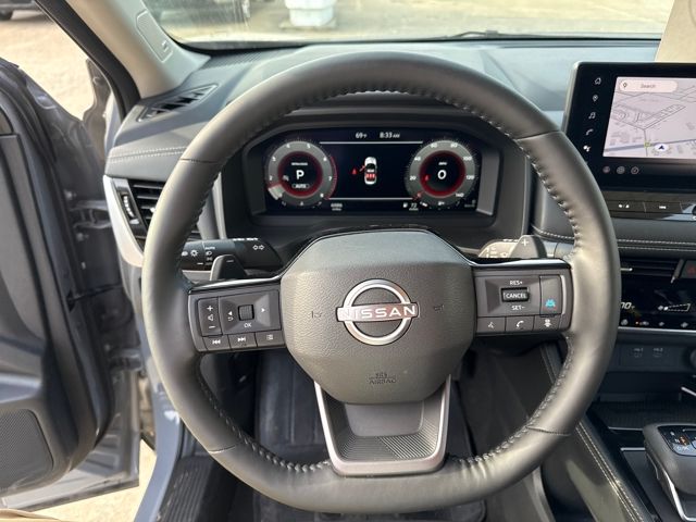 2025 Nissan Rogue Platinum - Photo 14