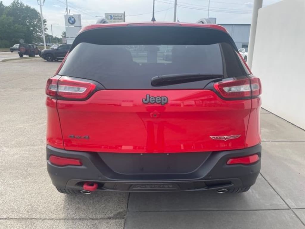Used 2018 Jeep Cherokee Trailhawk 4x4 SUV