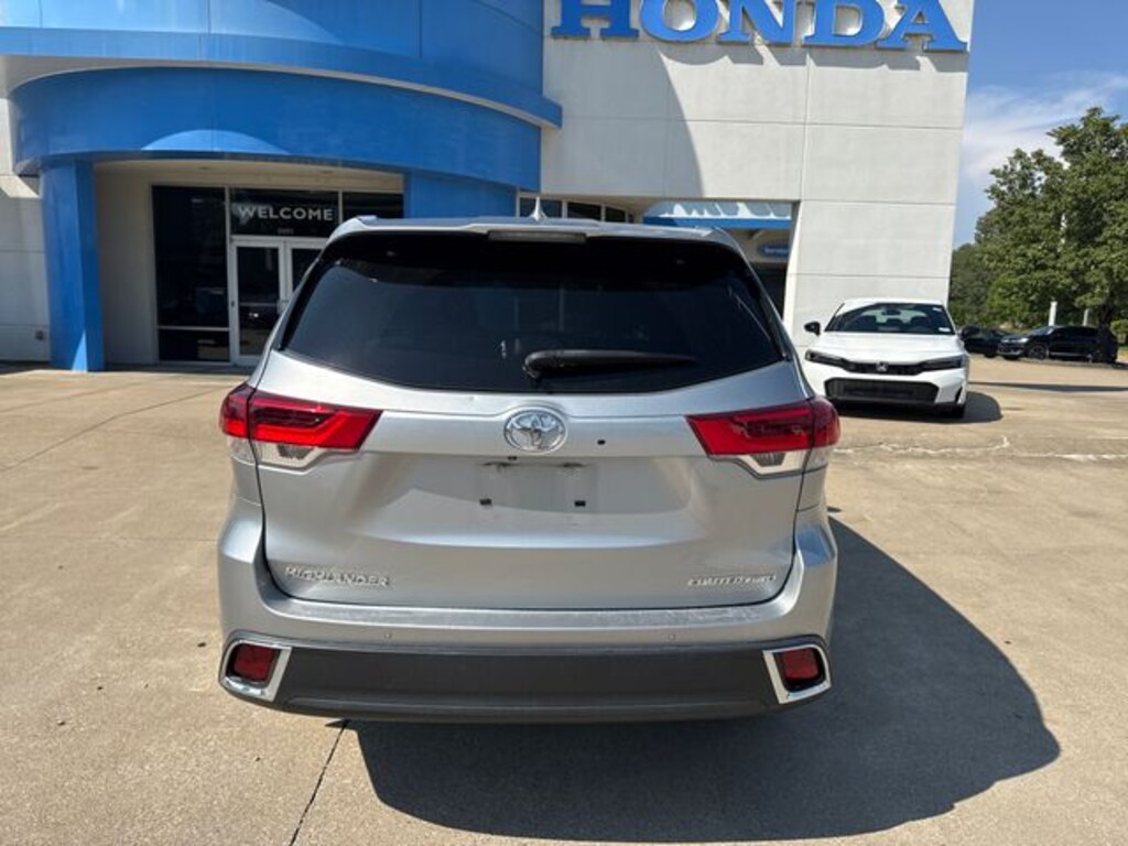 Used 2019 Toyota Highlander Limited V6 SUV