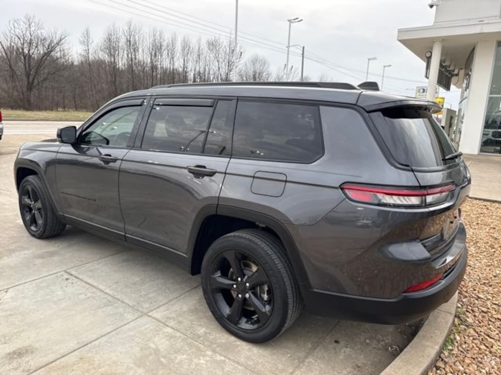 Used 2021 Jeep Grand Cherokee L Laredo SUV