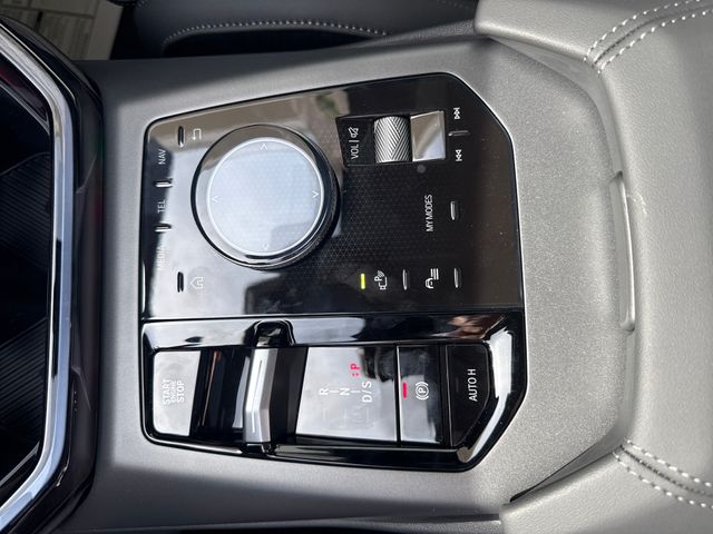2026 BMW X3 30 - Photo 22