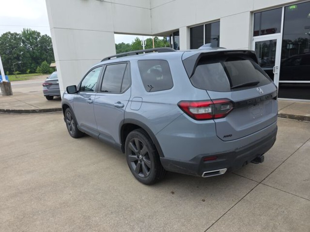 Used 2025 Honda Pilot Sport SUV