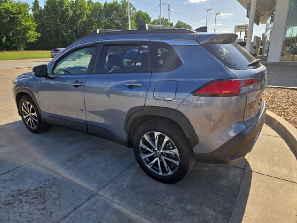 Used 2025 Toyota Corolla Cross XLE SUV