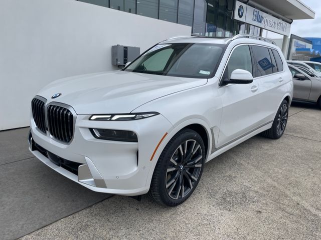 2026 BMW X7 40i's photo