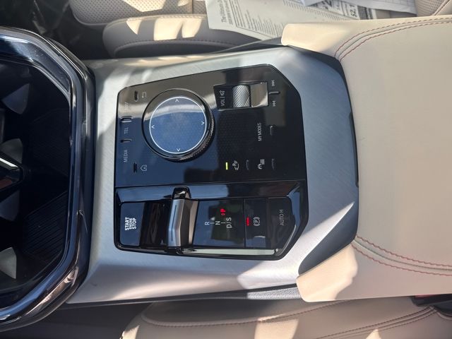 2026 BMW X3 30 - Photo 23