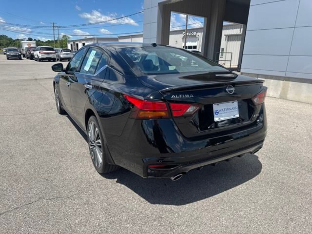 Used 2024 Nissan Altima 2.5 SL Sedan