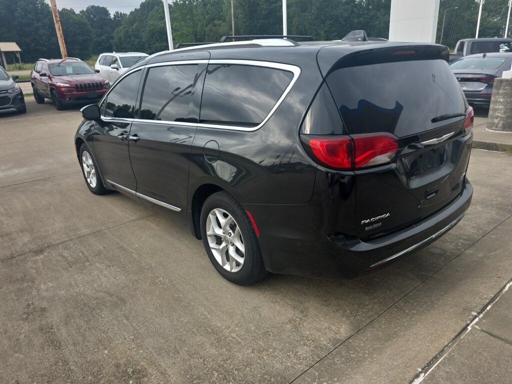 Used 2020 Chrysler Pacifica Limited Van Passenger Van