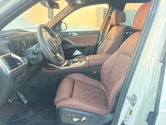 2026 BMW X7 40i - Photo 9