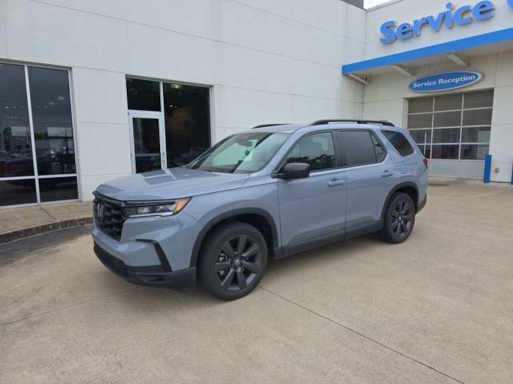 Used 2025 Honda Pilot Sport SUV