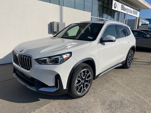 2026 BMW X1 28i's photo
