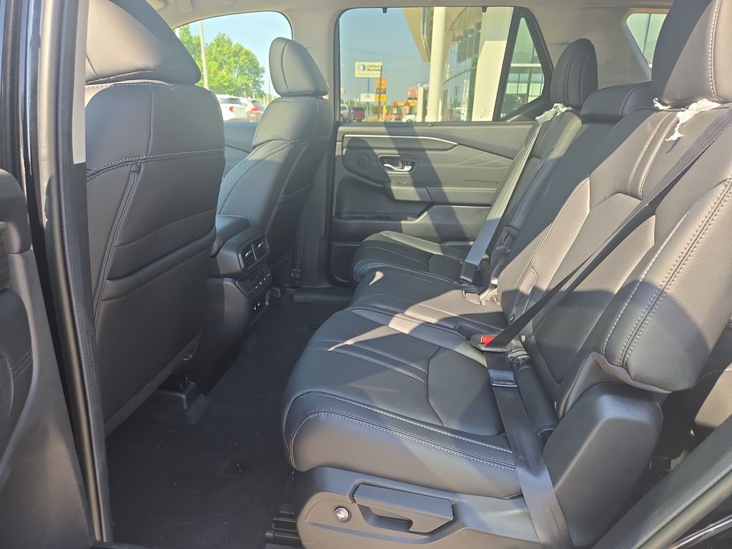 2026 Honda Pilot Touring - Photo 24