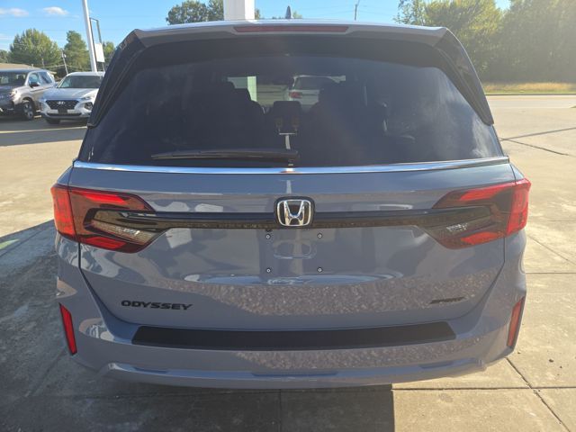 2026 Honda Odyssey photo 3