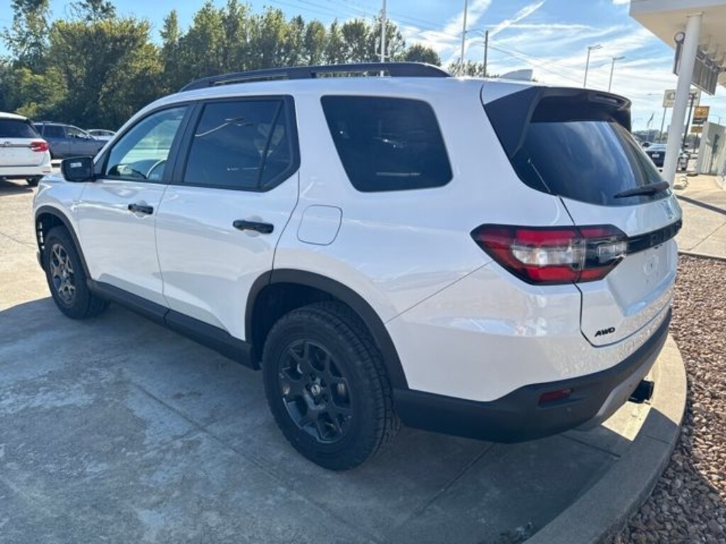 New 2025 Honda Pilot TrailSport SUV