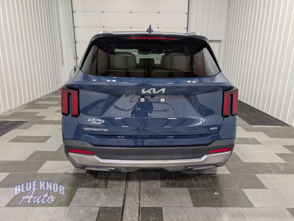 Used 2025 Kia Sorento S SUV