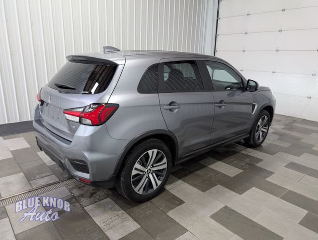 Used 2025 Mitsubishi Outlander Sport 2.0 SE SUV