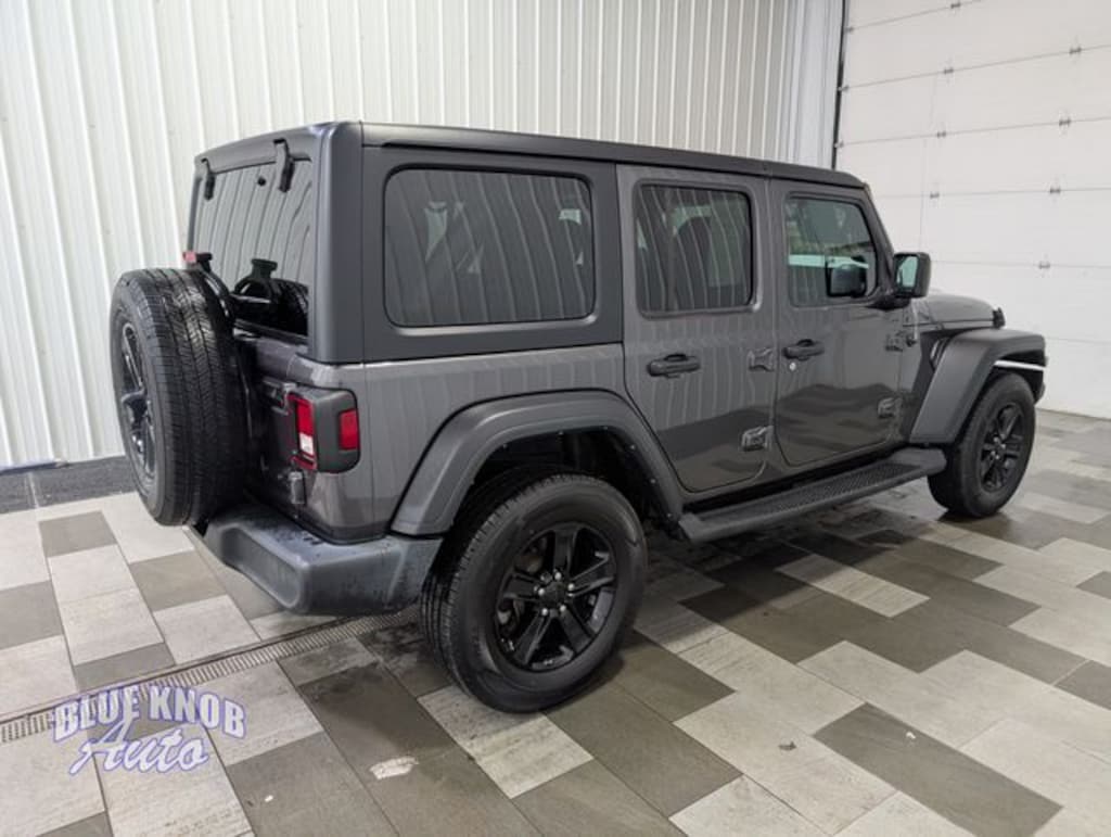 Used 2022 Jeep Wrangler Unlimited Sport Altitude SUV