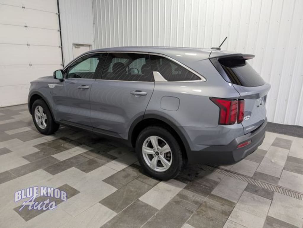 Used 2023 Kia Sorento LX SUV