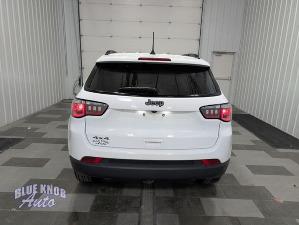 Used 2025 Jeep Compass Latitude SUV