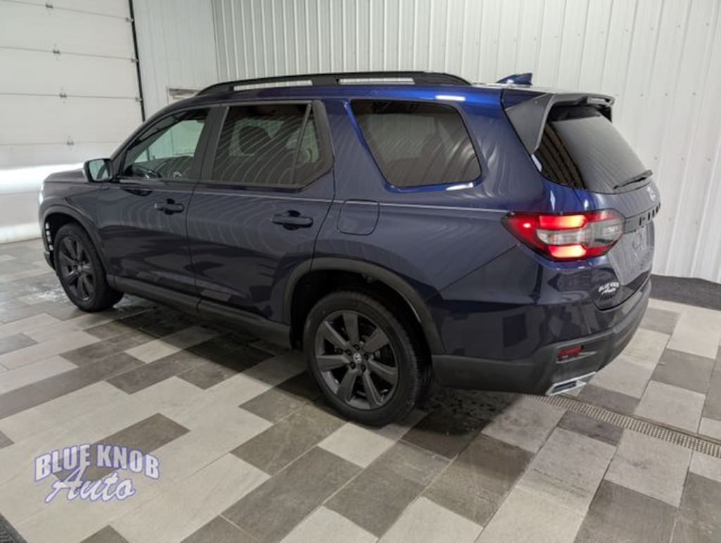 Used 2025 Honda Pilot Sport SUV