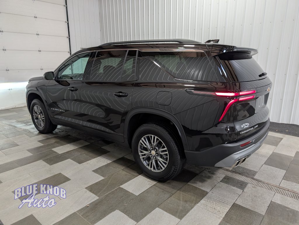 Used 2026 Chevrolet Traverse LT SUV