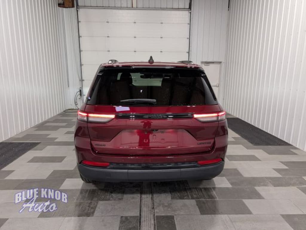 Used 2023 Jeep Grand Cherokee Limited SUV