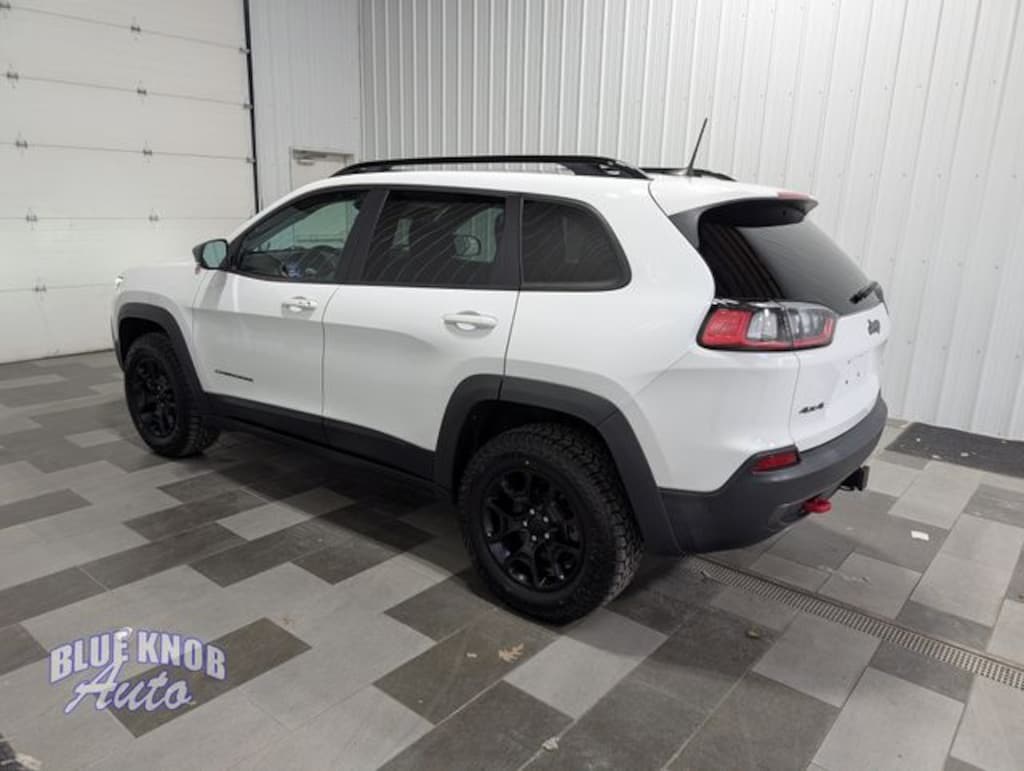 Used 2022 Jeep Cherokee Trailhawk SUV