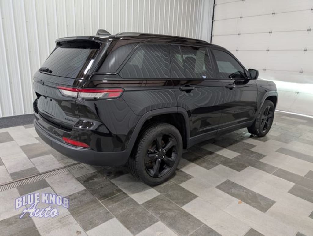 Used 2023 Jeep Grand Cherokee Limited SUV