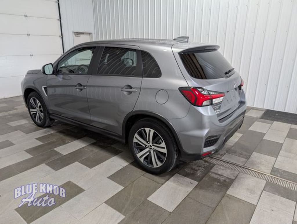 Used 2025 Mitsubishi Outlander Sport 2.0 SE SUV