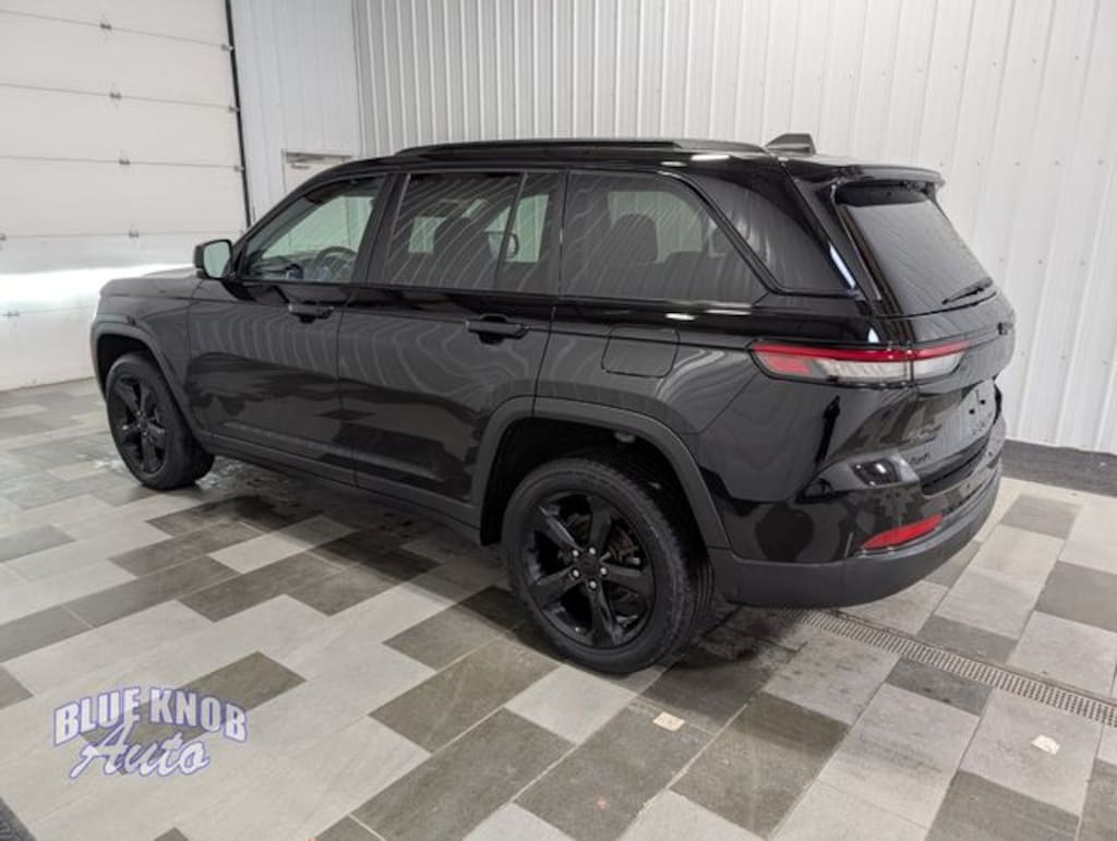 Used 2023 Jeep Grand Cherokee Limited SUV