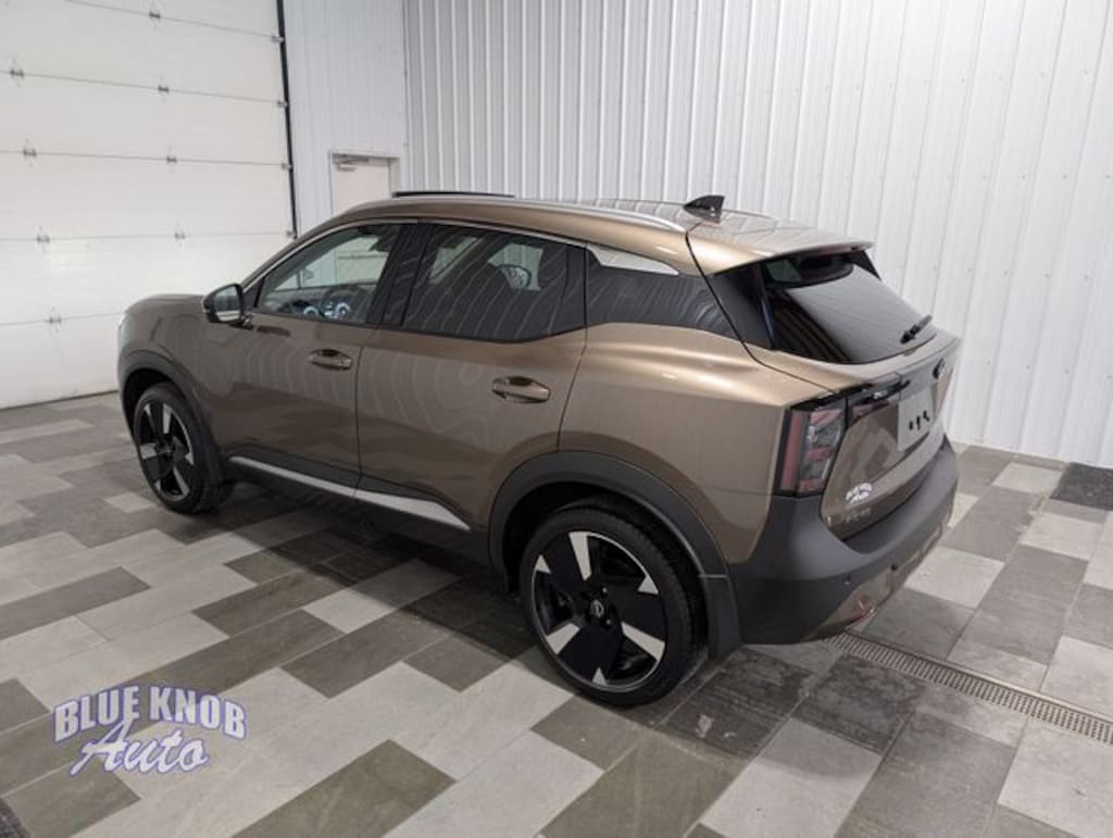 Used 2026 Nissan Kicks SR SUV