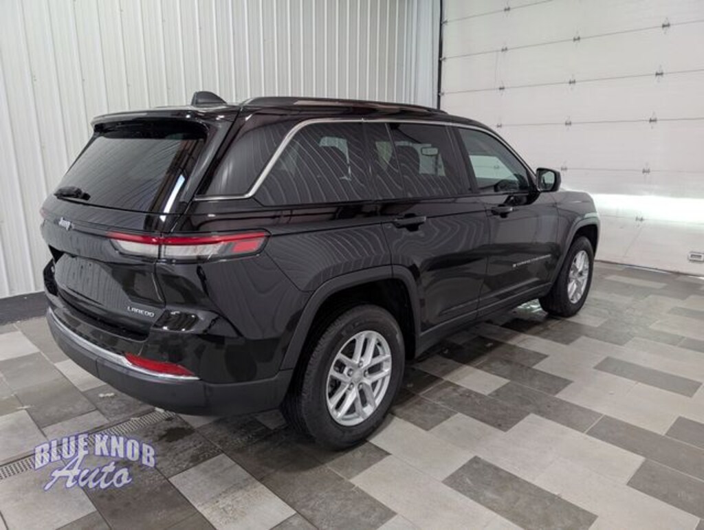 Used 2023 Jeep Grand Cherokee Laredo SUV