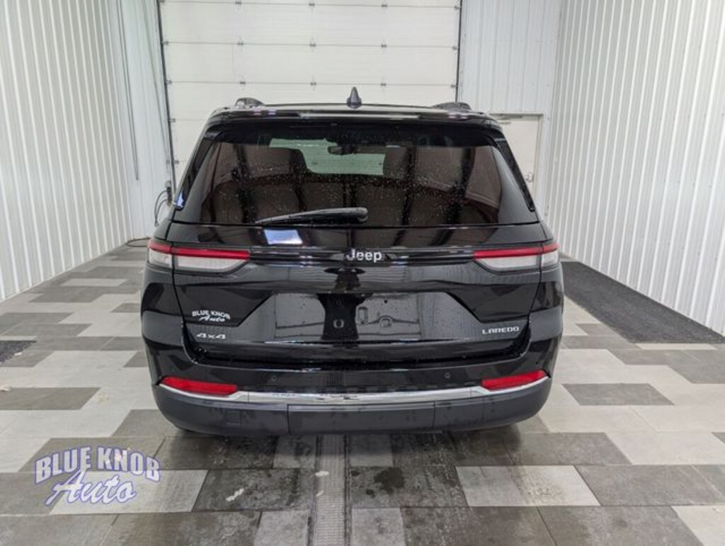 Used 2023 Jeep Grand Cherokee Laredo SUV
